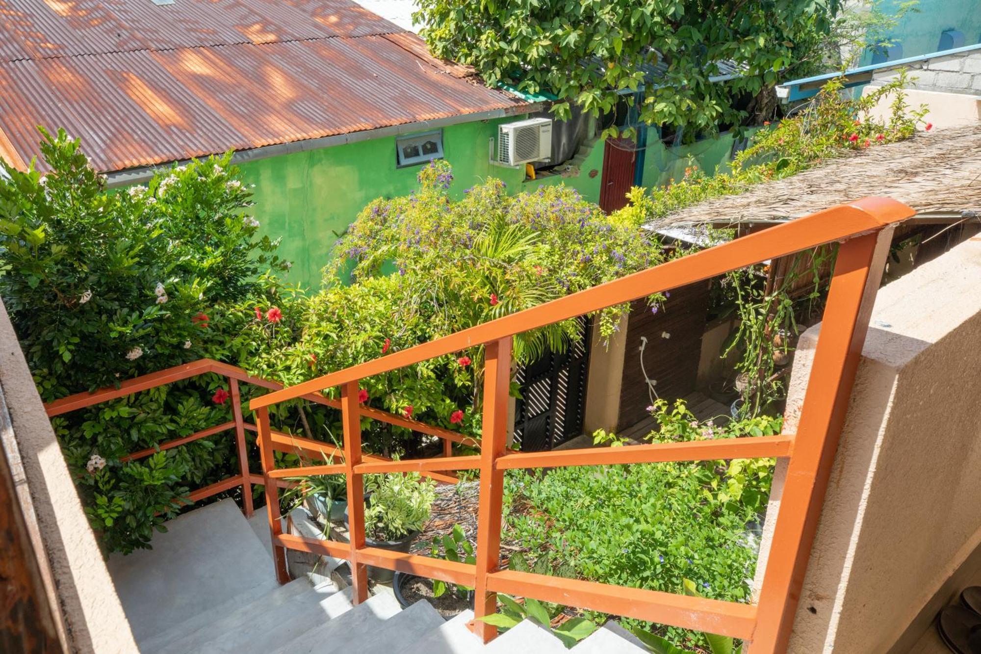 Nemo Inn Omadhoo Eksteriør bilde