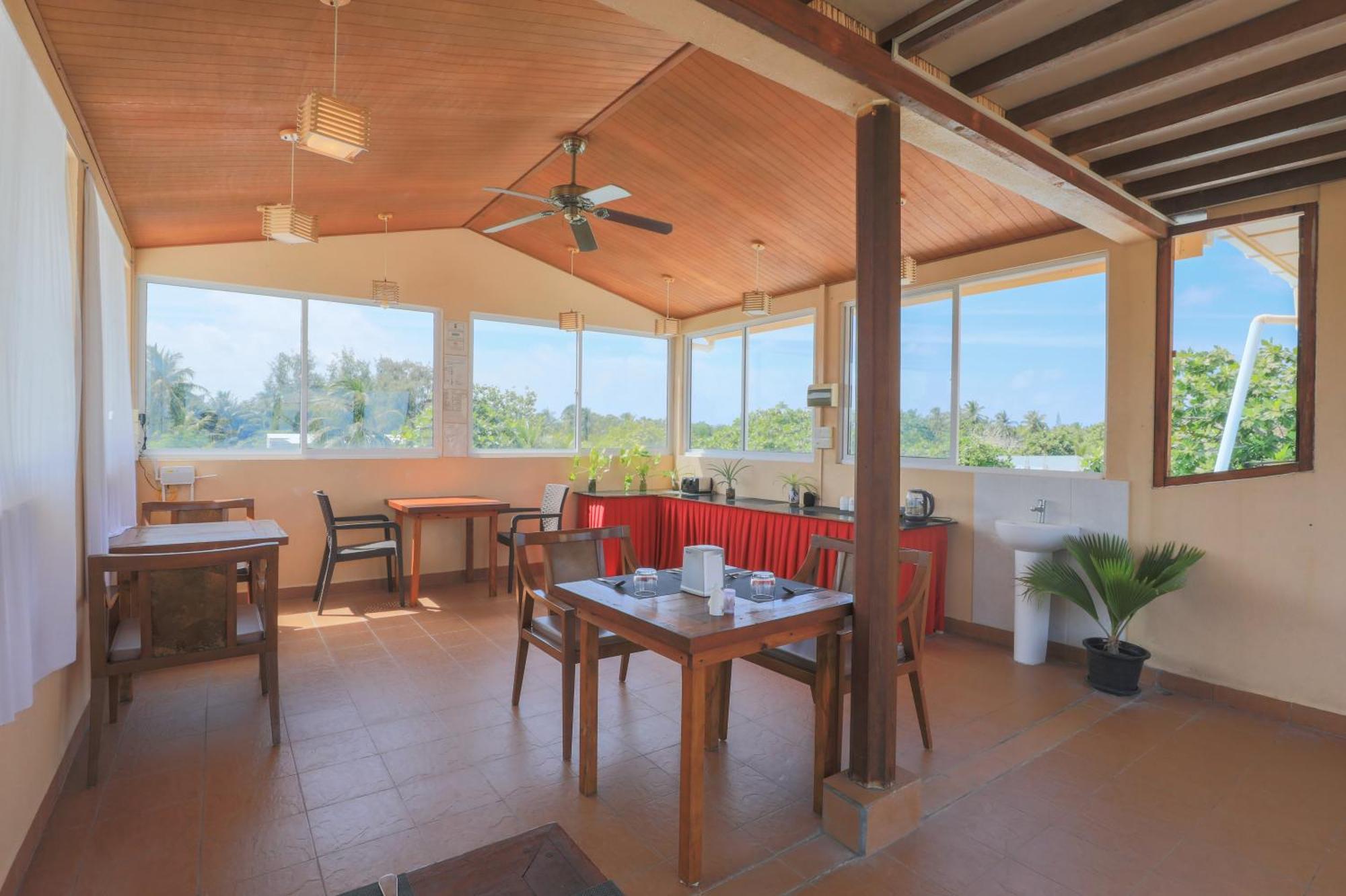 Nemo Inn Omadhoo Eksteriør bilde