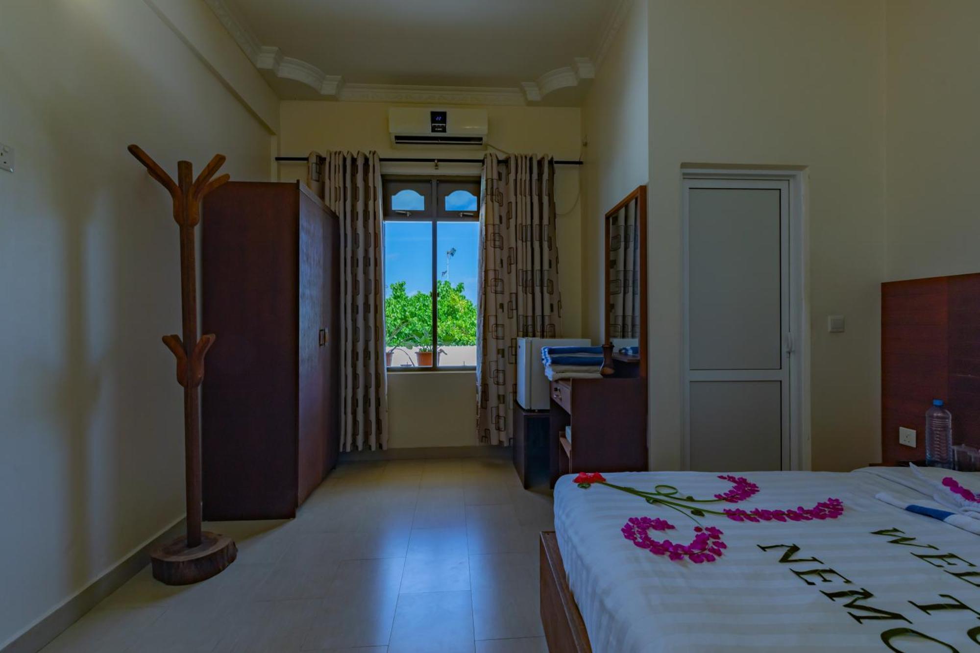 Nemo Inn Omadhoo Eksteriør bilde